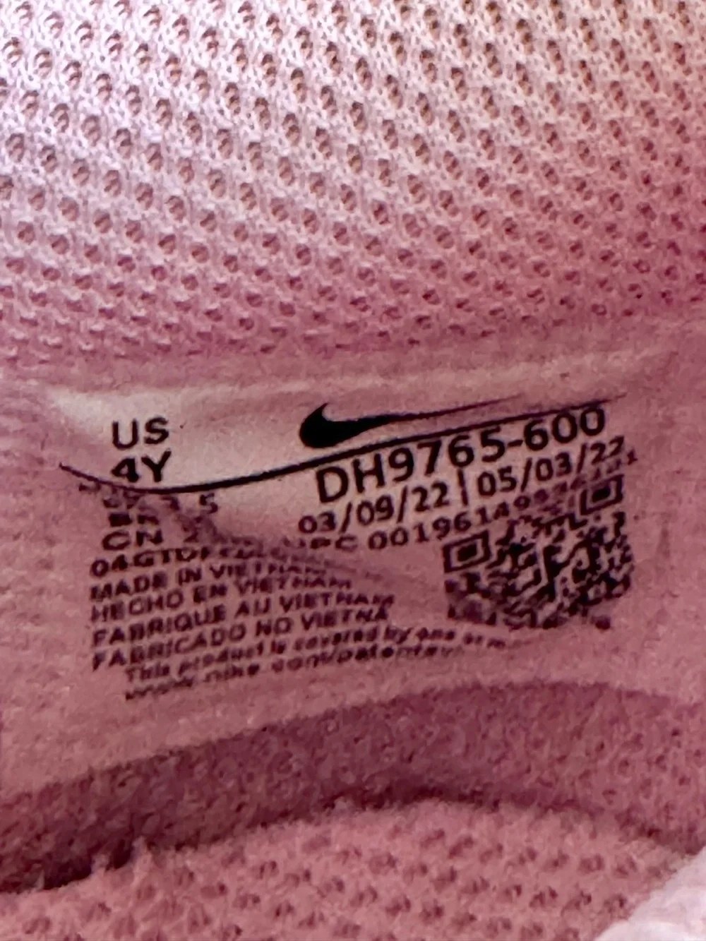Nike Dunk Low Triple Pink Girls size 4Y athletic leather shoes